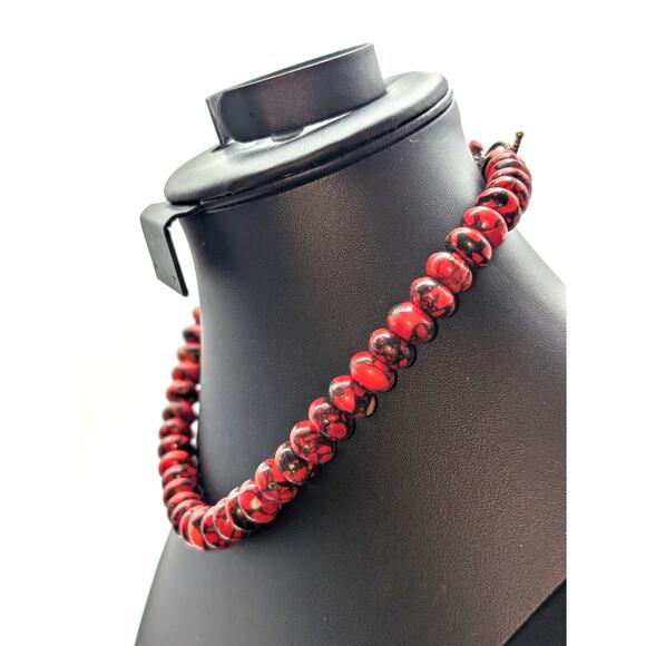 Red Spider Web Turquoise Bead Toggle Clasp 17.5" Necklace - Picture 2 of 7